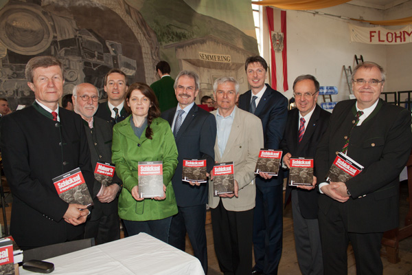 ...zum Vergrößern klicken... 2015_04_25_100jahre_kgf_buch